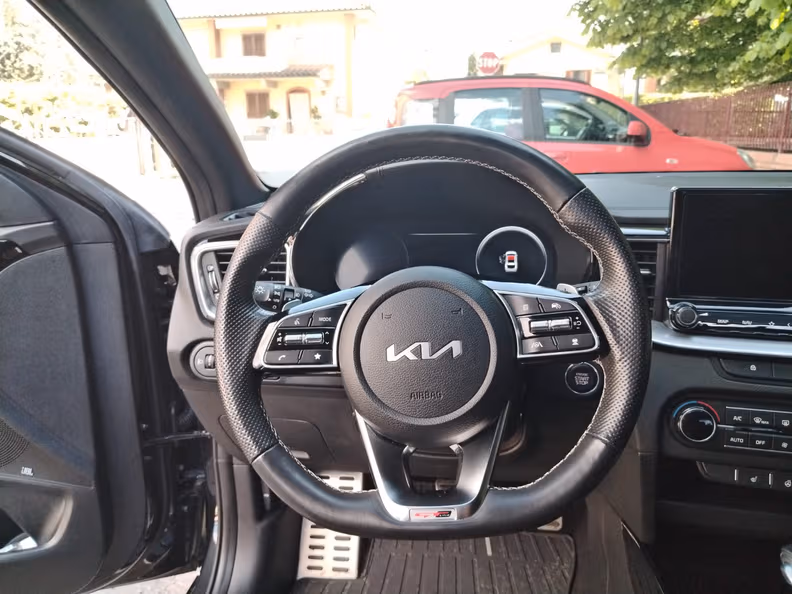 Kia ProCeed - 21