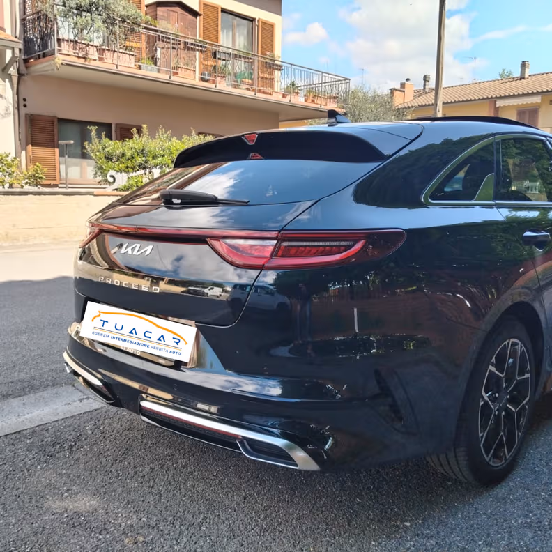Kia ProCeed - 10