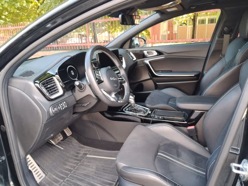 Kia ProCeed - 31