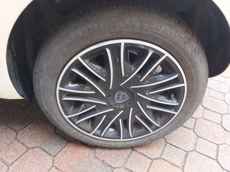 Lancia Ypsilon - 19