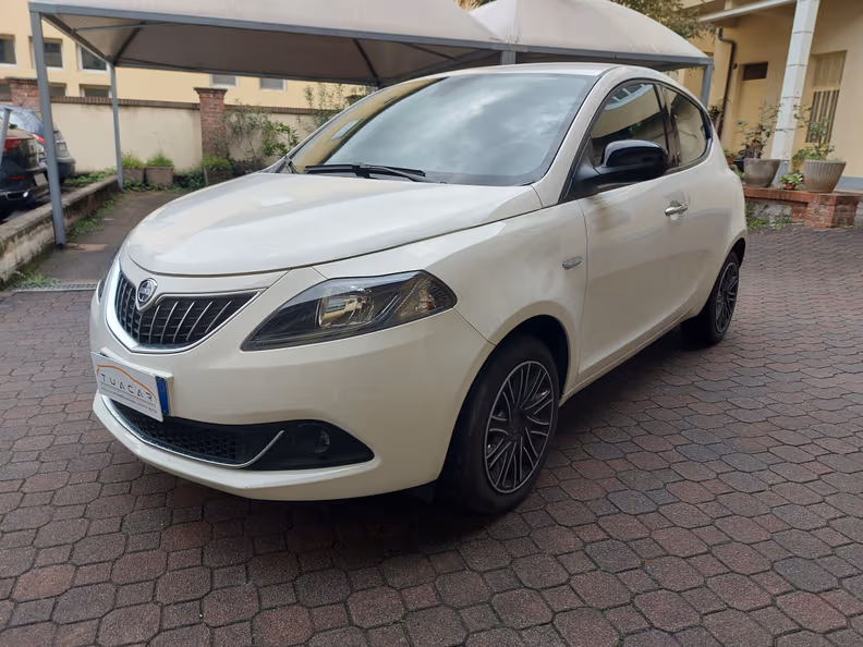 Lancia Ypsilon - 1