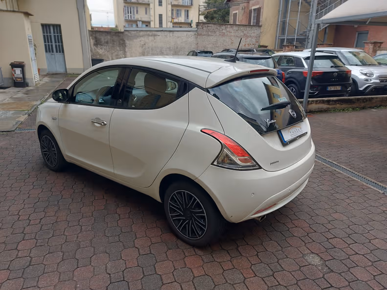 Lancia Ypsilon - 7