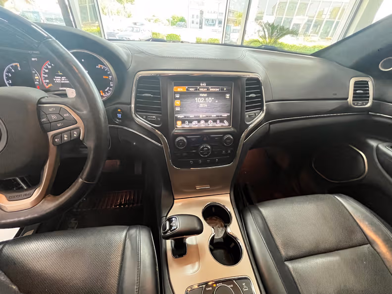 Jeep Grand Cherokee - 10